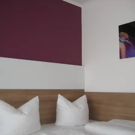 Hotel S16 3*
