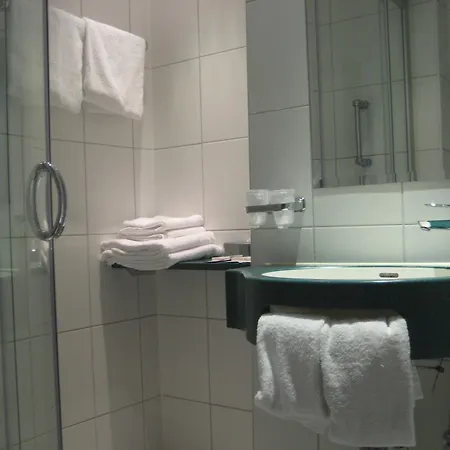 S16 3* Munich