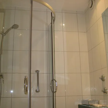 Hotel S16