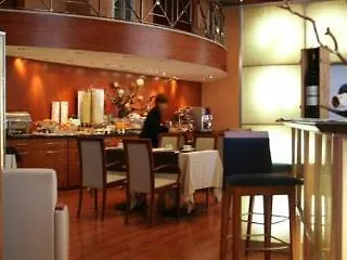 Hotel S16 3*