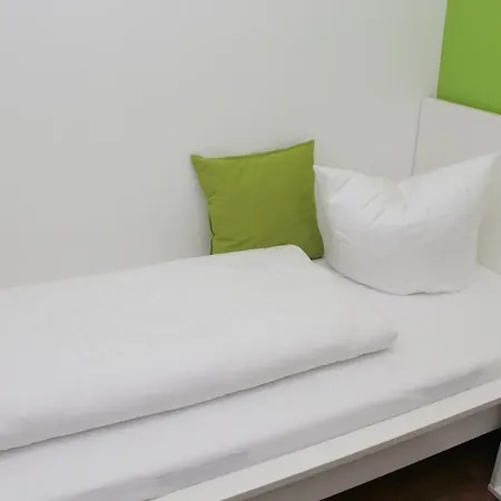 Hotel S16